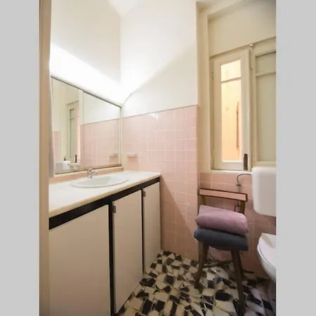 Bairro Alto 6 * Lisbon